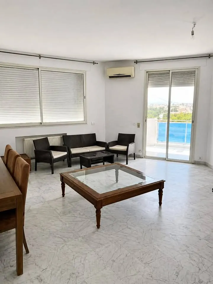 A louer Spacieuse appartement S+3 situee a Menzah 1