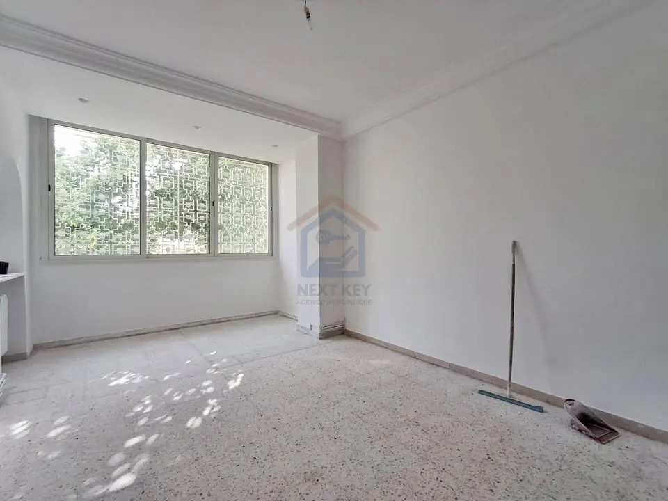 A louer un superbe appartement S+3 au Rez-de-Chaussee situe a EL MENZAH 9