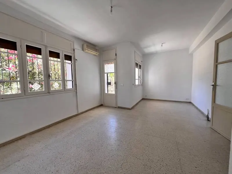 A VENDRE | Un appartement S2 au REZ-DE-CHAUSSEE situe a EL MANAR 2