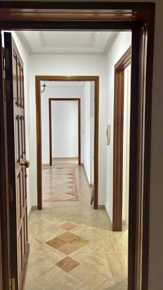 A louer un appartement S+2 situe a Ennasser 1