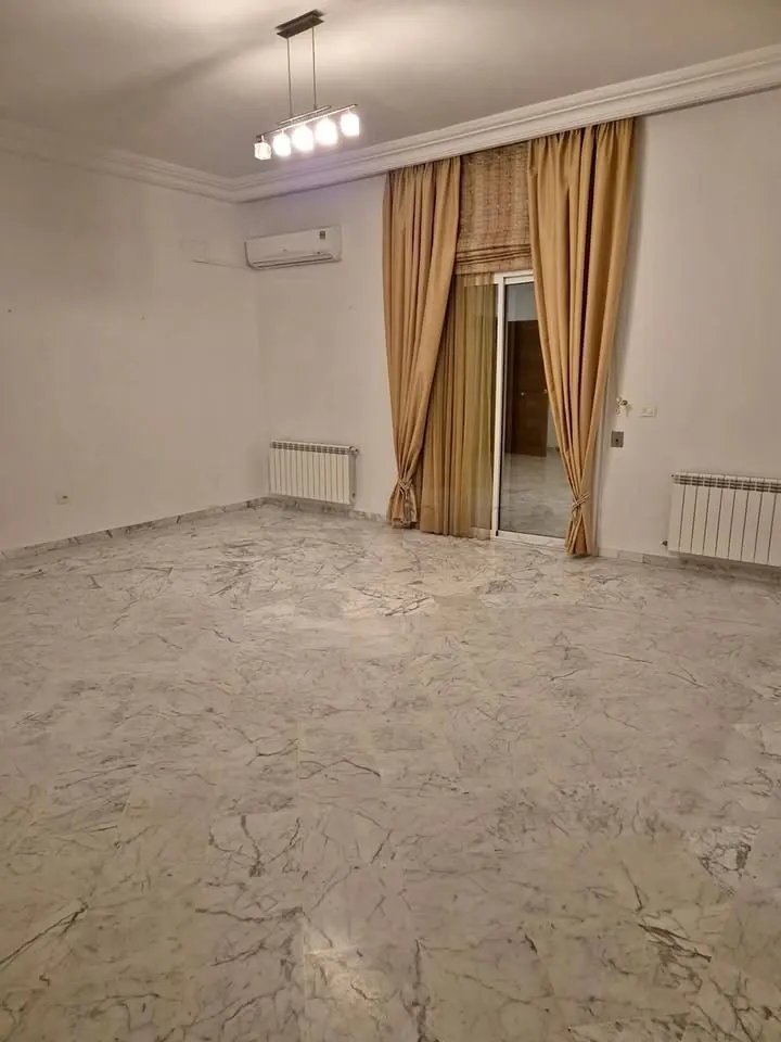 A louer un appartement Haut Standing S+4 situe a JARDIN DEL MENZAH 2 de 195 m2