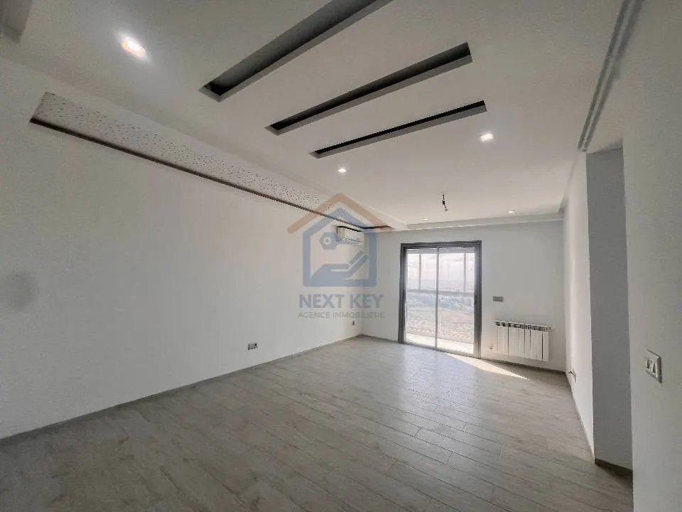 A vendre un appartement jamais habite Haut Standing en S+2 de 153 m2 situe a El Menzah 9 C