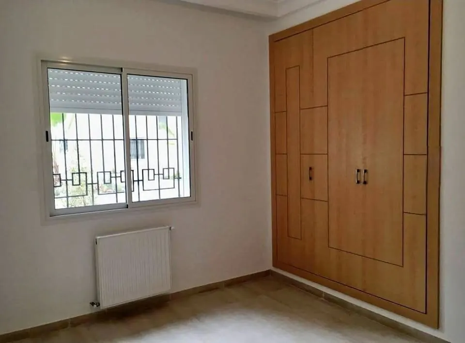 A louer Appartement S+1 a Ennassr 1 (cote Clinique Amilcar)