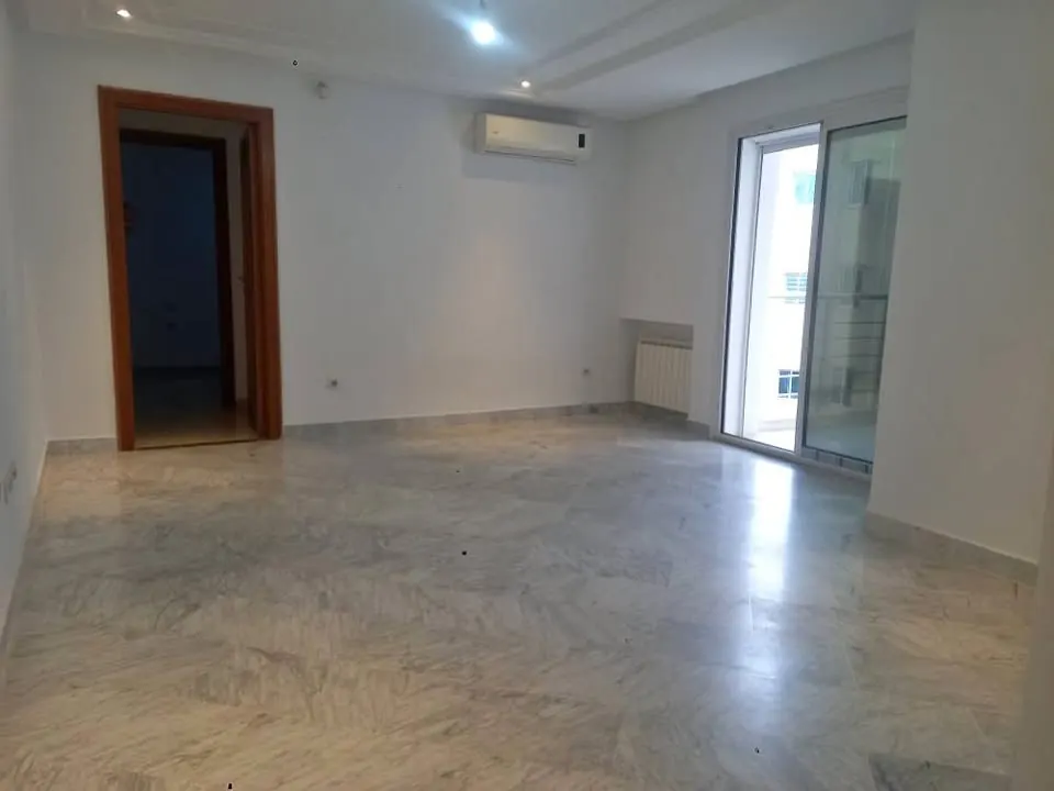 A louer un appartement tres haut standing S3 situe a EL MENZAH 9 C