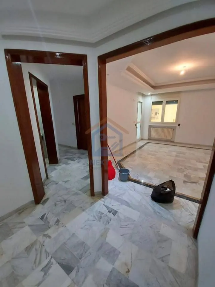 A louer un appartement HS en S+3 de 141 m2 situe a EL MENZAH 7BIS