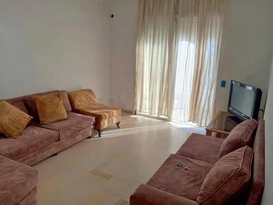 A louer un spacieux S1 meuble situe a EL MANAR 1