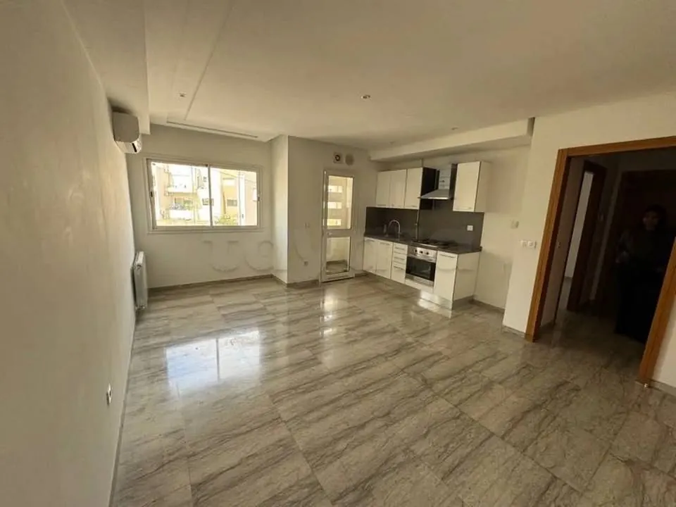A louer un appartement haut standing en S+1 situe a RIADH EL ANDALOUS