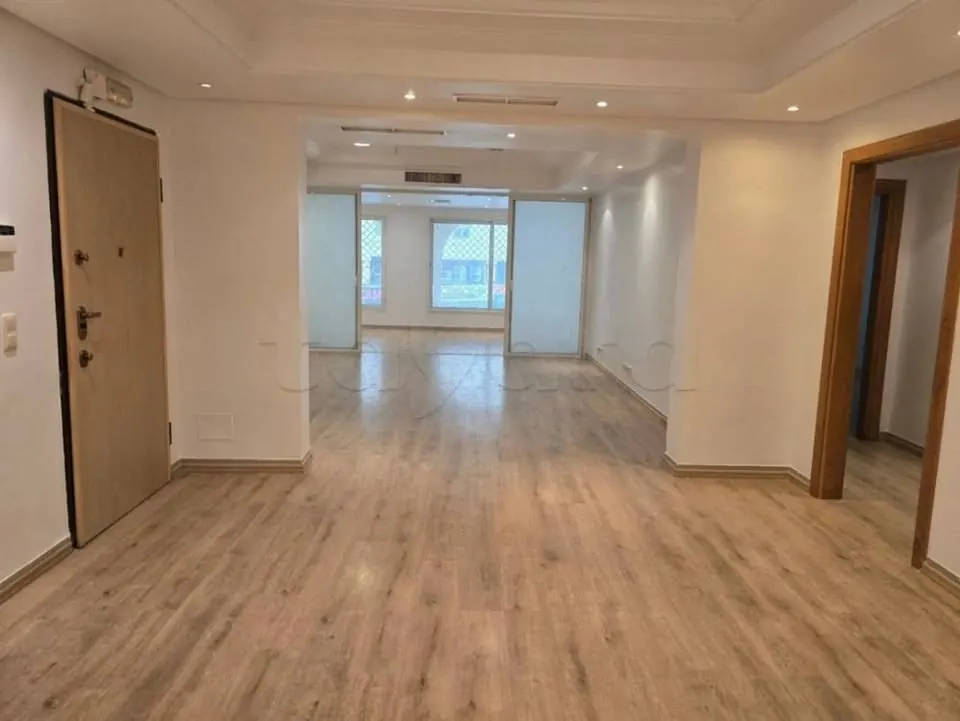A louer un bureau en H+5 de 140 m2 situe a ENNASR 2