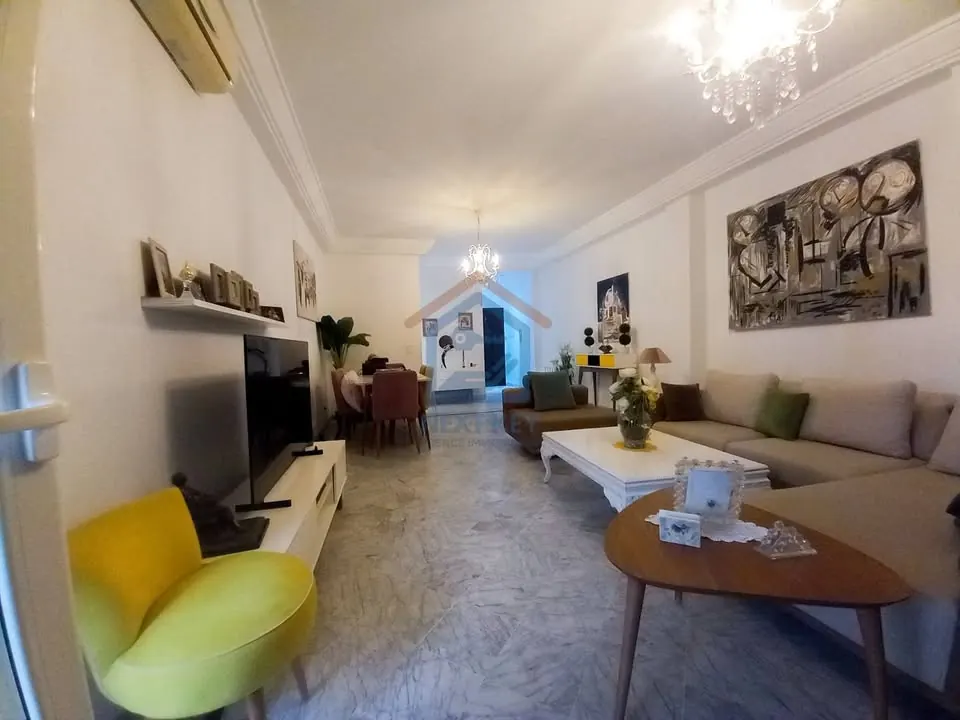 A louer un appartement meuble Haut standing en S+3 de 170 m2 situe a EL MENZAH 7BIS