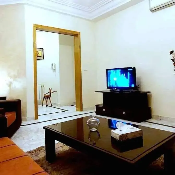 A louer un appartement meuble en S+1 situe a ENNASR 2
