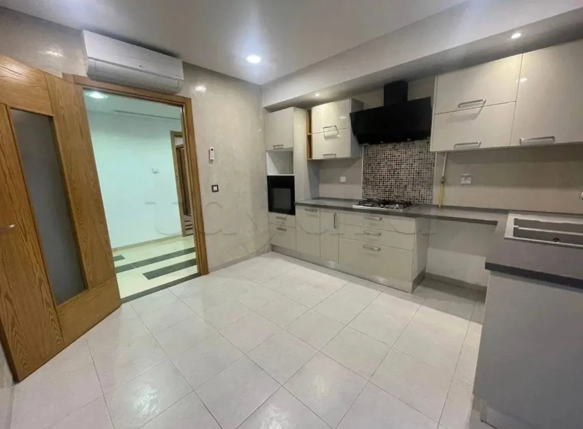 À louer un appartement s+3 rdc rue de parc
