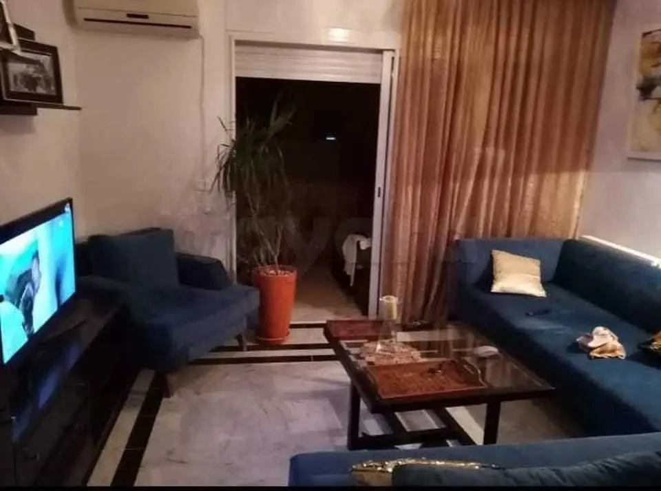 A louer un appartement en S+3 de 145 m2 (VIDE) situe a JARDIN DEL MENZAH 2