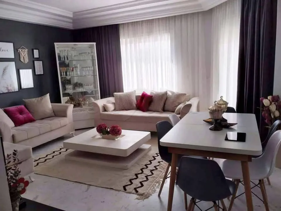A louer un appartement haut standing meuble en S+2 situe a ENNASR 1