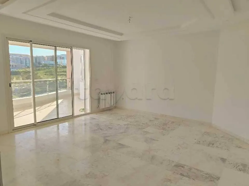 A louer un appartement en S+2 tres haut standing situe a ENNASR 2