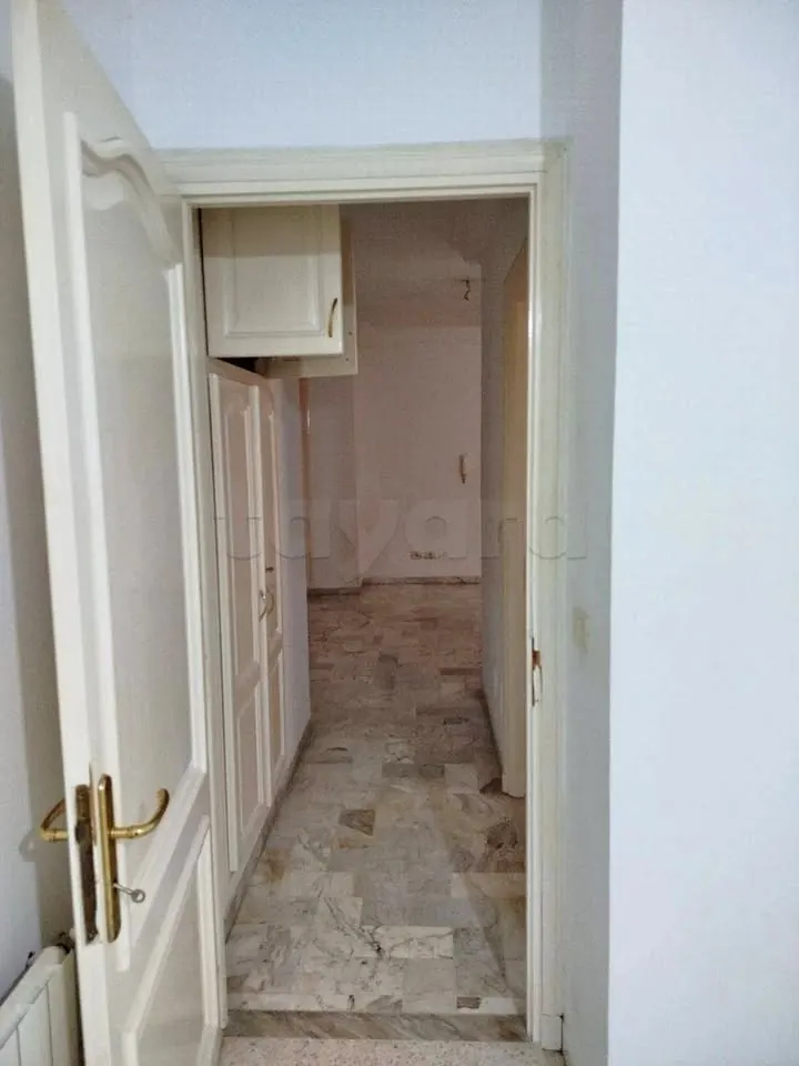 A louer un appartement S+1 situe a EL MENZAH 7 bis