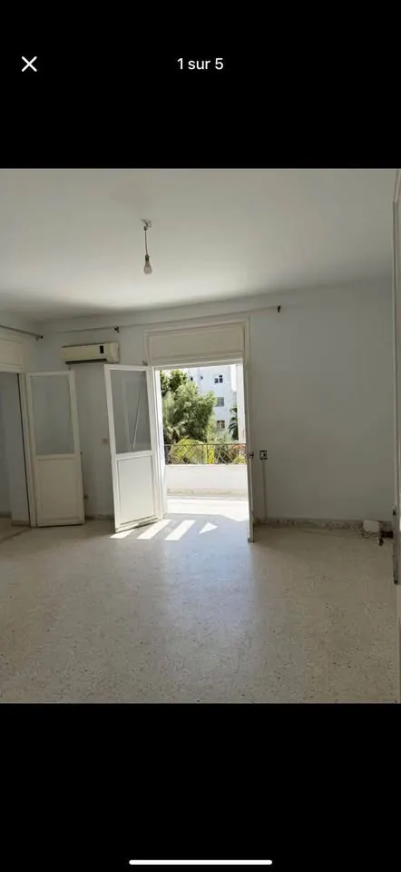 A louer un appartement en S+1 situe a EL MANAR1