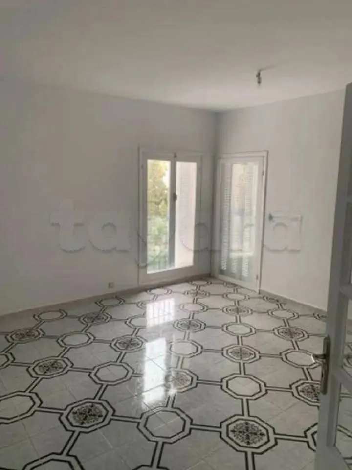A louer un appartement en S+3 situe a EL MENZAH 7