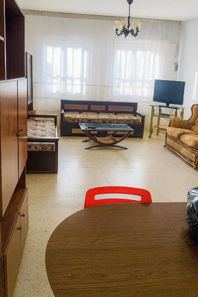 A louer un appartement en S+1 meuble de 70 m2 pres L'IFID situe a EL MANAR 2