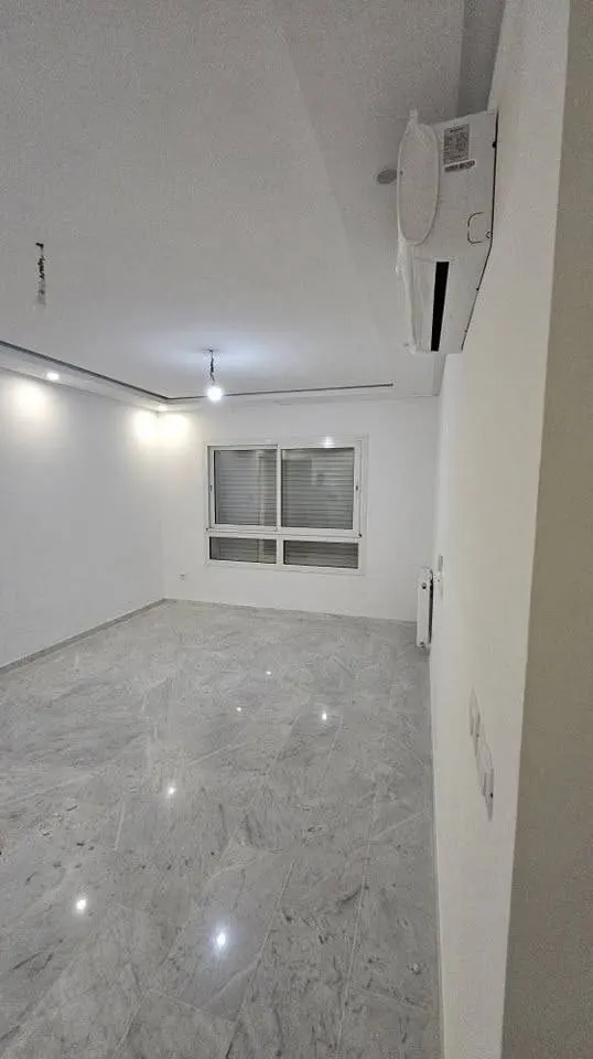 A louer un appartement haut standing jamais habite en S+1 situe a EL MENZAH 9 C