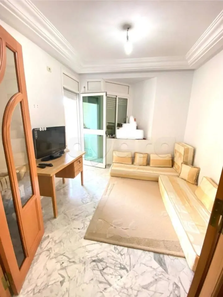 A louer un appartement en S+1 meuble situe a ENNASR 2