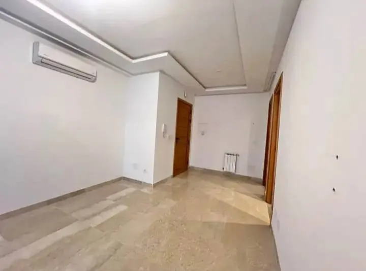 A louer un appartement haut standing en S+1 situe a CITE EL FAOUZ